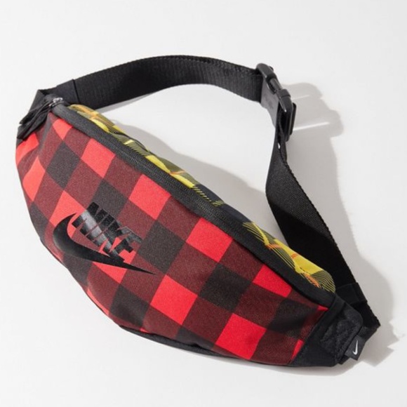NWT Nike plaid hip pack - Picture 4 of 8